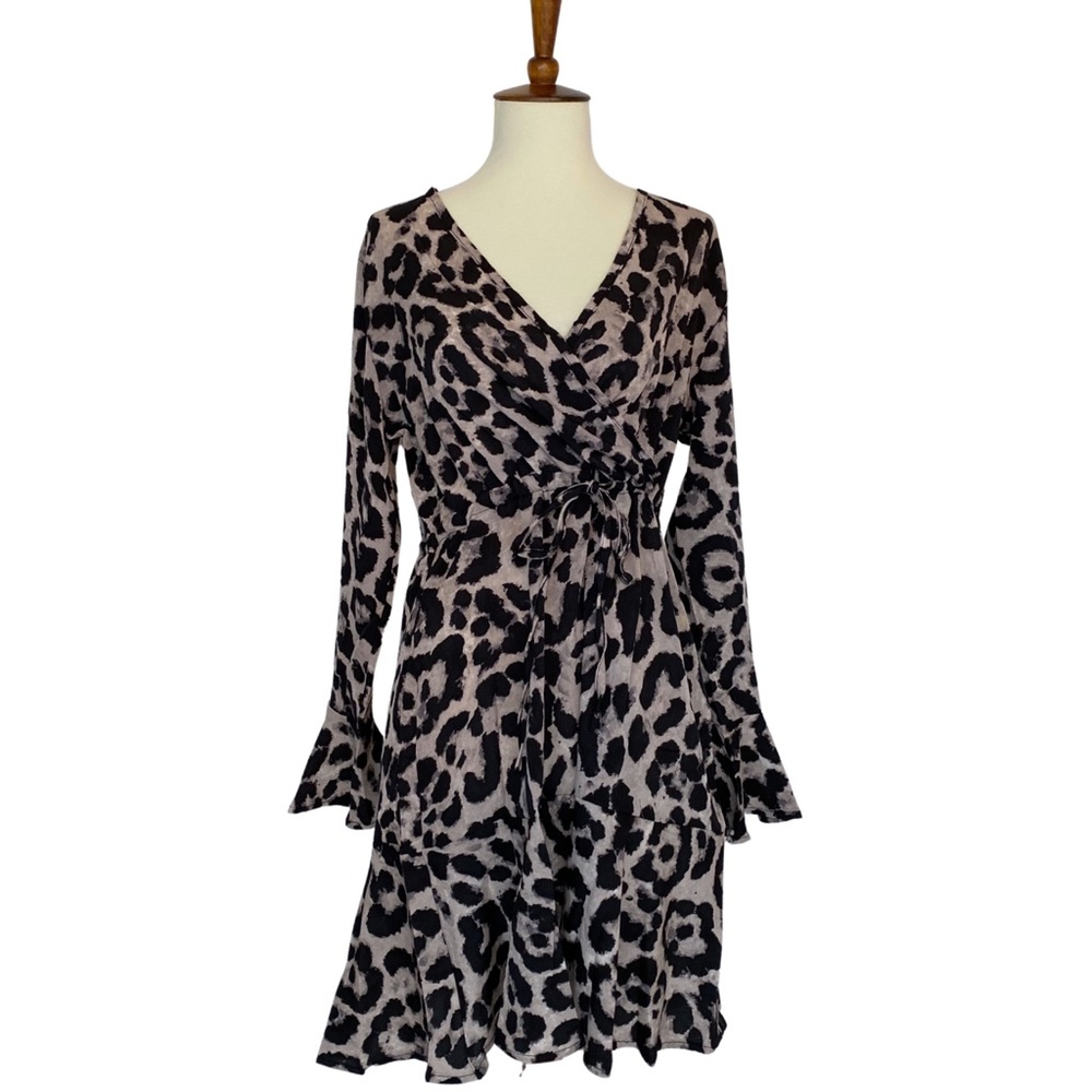 Summer Chiffon Leopard Mini Dress with Bell Sleeve - Picture 5 of 13